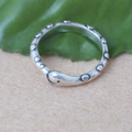 へびリング２　体のぽつぽつ模様がかわいいシルバー製ヘビモチーフの指輪