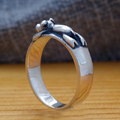 指輪の内側には日付イニシャルなど文字が入れられます　どうぶつモチーフのリング