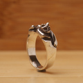 ネコリング　銀製猫モチーフの指輪