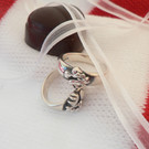 ハート鷲掴みリング　ハートモチーフの銀製リング