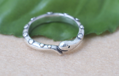 銀製蛇モチーフの指輪