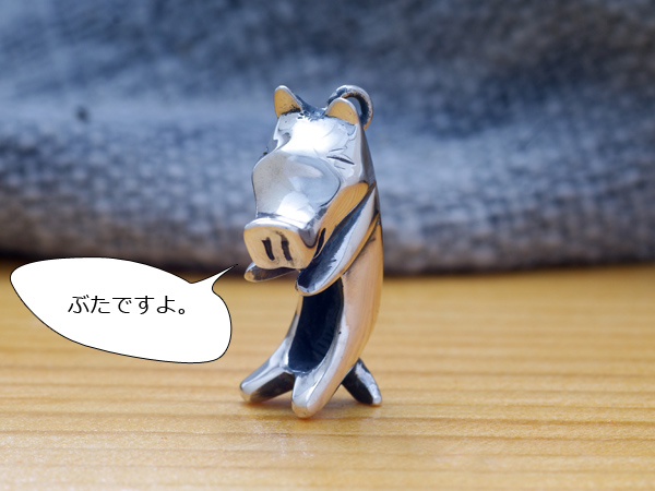 ぶたペンダント 豚モチーフの銀製ペンダント