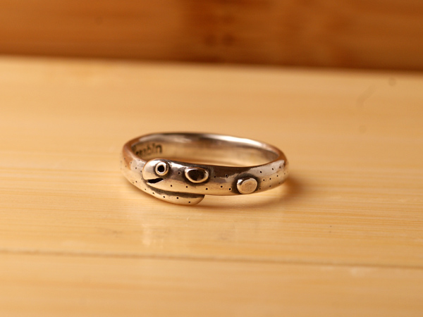 チンアナゴリング　チンアナゴモチーフの銀製の指輪